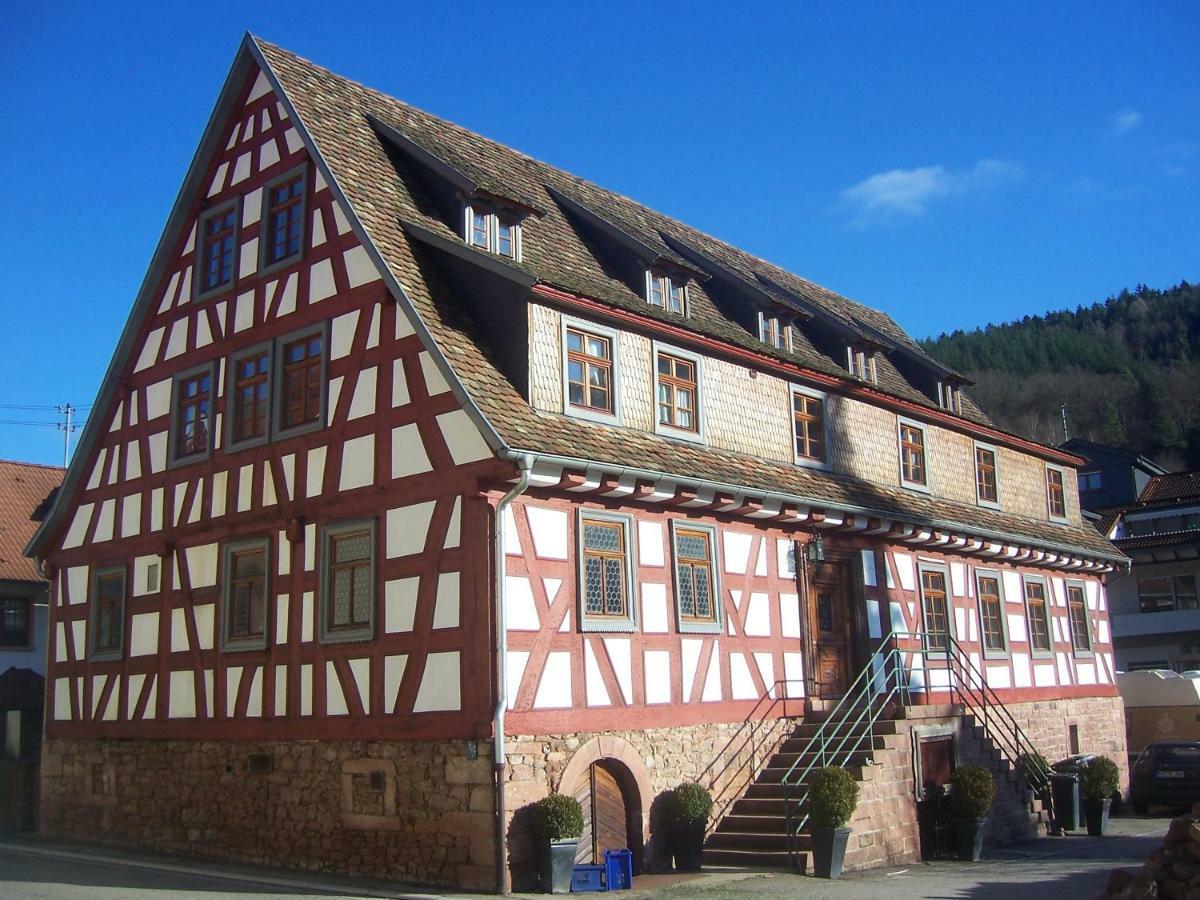 Bed and Breakfast Roter Loewe Heiligkreuzsteinach Exterior foto